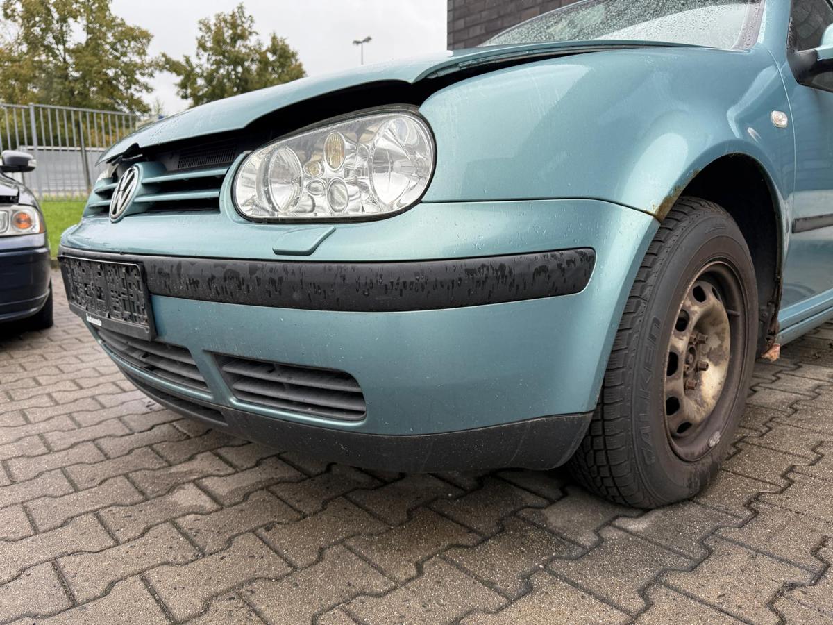VW Golf 4 original Stoßstange Stoßfänger vorn LB6N Elegancegrün Metallic BJ03